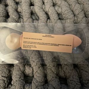 New In Package, KKW Beauty Concealer Duo Brush II